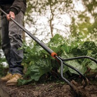 Культиватор Fiskars Solid 164 см 660 г 