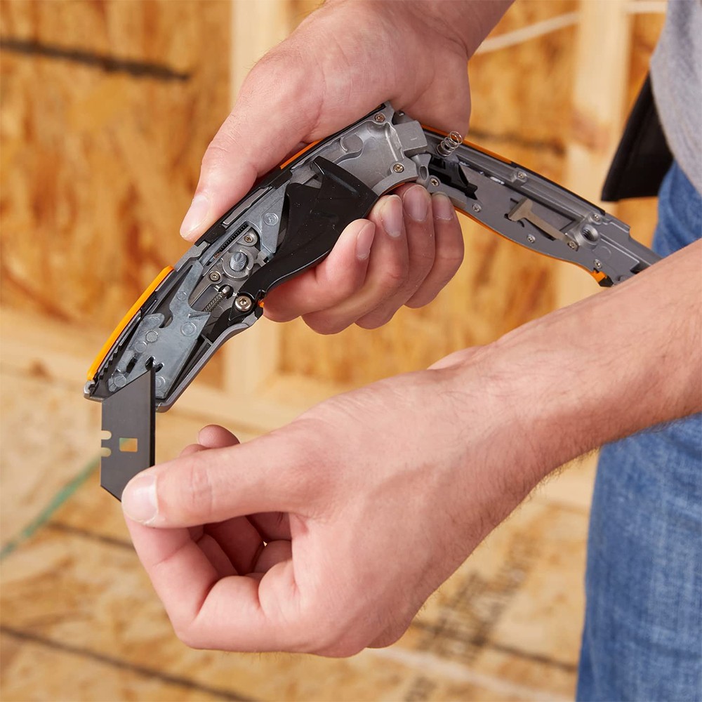 Універсальний ніж Fiskars Pro CarbonMax 1062938